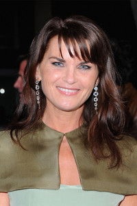 الممثل Mary Birdsong