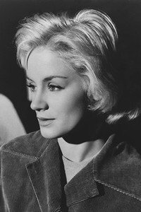 الممثل Mary Ure