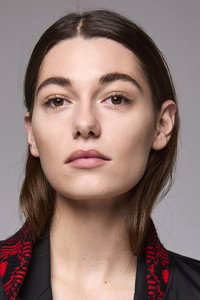 الممثل Mathilde Ollivier