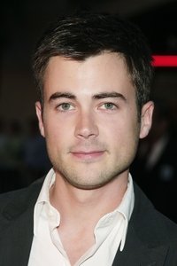 الممثل Matt Long