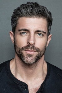 الممثل Matt Trudeau