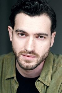 الممثل Matt Whelan