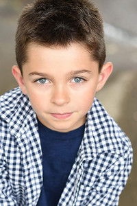 الممثل Max Ivutin