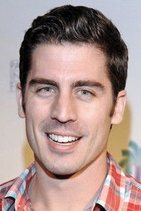 المخرج Max McGuire