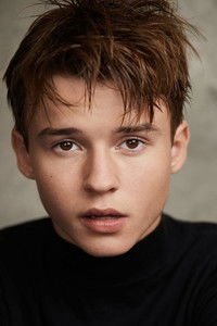 الممثل Maxwell Jenkins