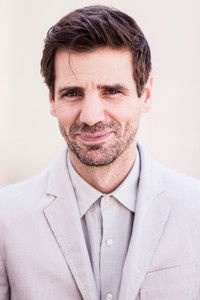 الممثل Mel Raido