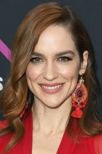 الممثل Melanie Scrofano