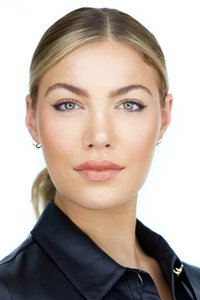 الممثل Meredith VanCuyk