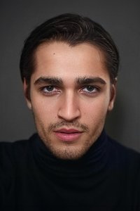 الممثل Mert Ramazan Demir