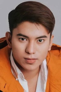 الممثل Mhack Morales