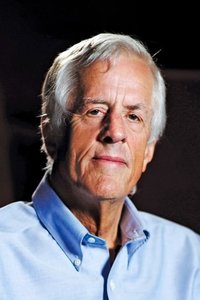 المخرج Michael Apted