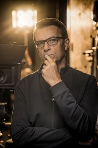 المخرج Michael Robison