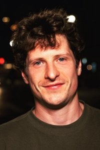 الممثل Michael Rowland