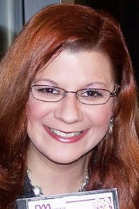 الممثل Michele Knotz