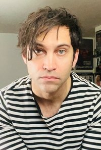 المخرج Mike Cuenca