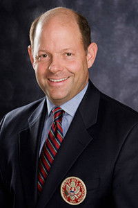 الممثل Mike Davis