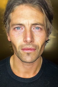 الممثل Mike Markoff