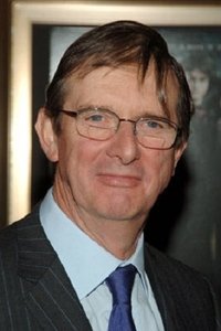 المخرج Mike Newell