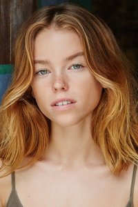 الممثل Milly Alcock