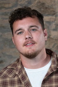 الممثل Mitchell Cole