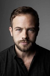 الممثل Moe Dunford