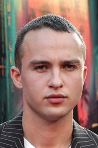 الممثل Mojean Aria