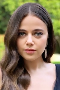 الممثل Molly Gordon