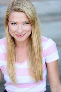 الممثل Monica Moore Smith