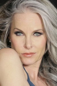 الممثل Monique Parent