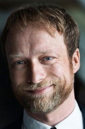 الممثل Morten Burian