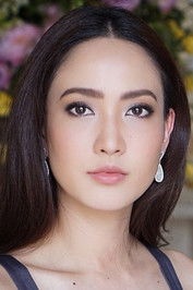 الممثل Natapohn Tameeruks