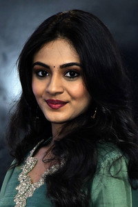 الممثل Nayan Sarika