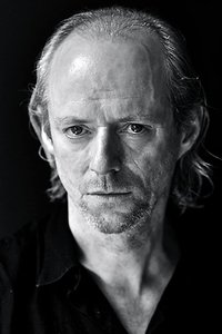 الممثل Ned Dennehy