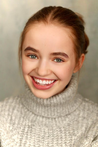 الممثل Nell Fisher