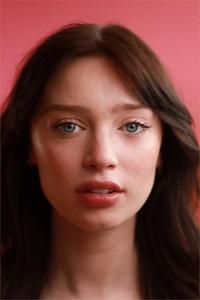 الممثل Niamh McCormack