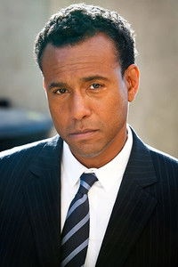 الممثل Nick Gillie