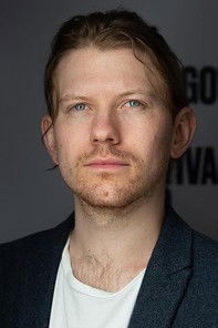 المخرج Nick Rowland