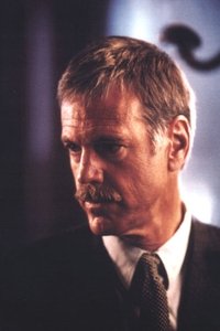 الممثل Nicolas Surovy