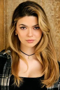 الممثل Nikki Hahn