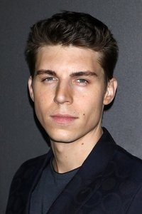 الممثل Nolan Gerard Funk