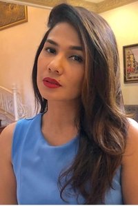 الممثل Nova Eliza