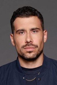 الممثل Octavio Pisano