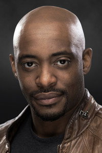 الممثل Oliver Alvin-Wilson