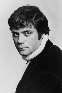 الممثل Oliver Reed