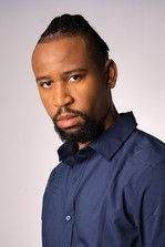 المخرج Omar Reid