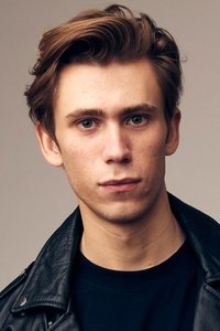 الممثل Owen Teague