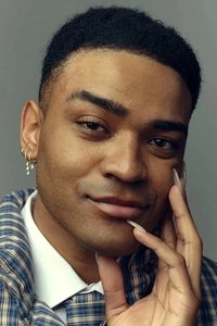 الممثل Owen Thiele