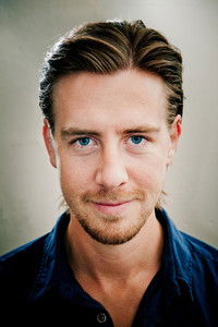 الممثل Pål Sverre Hagen