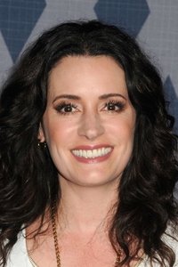 الممثل Paget Brewster
