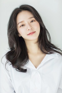 الممثل Park Gyuyoung